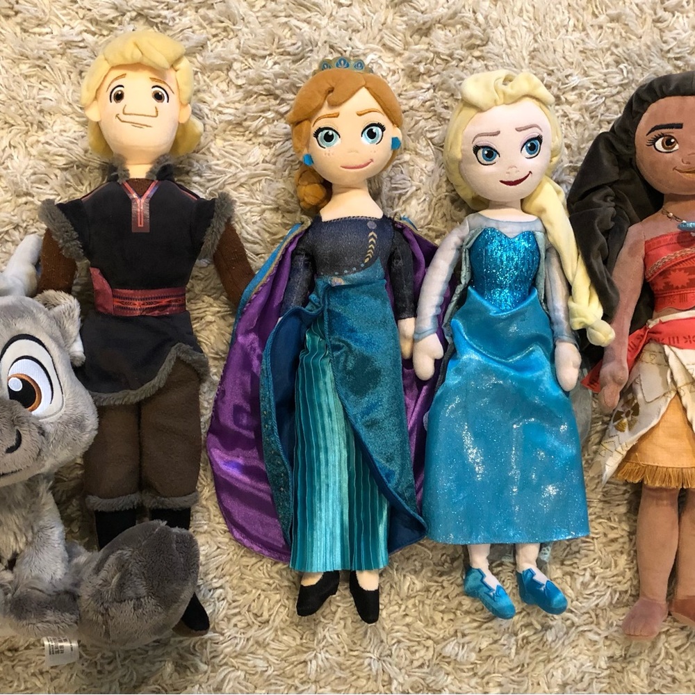 Lot of 4 Disney Store plush dolls